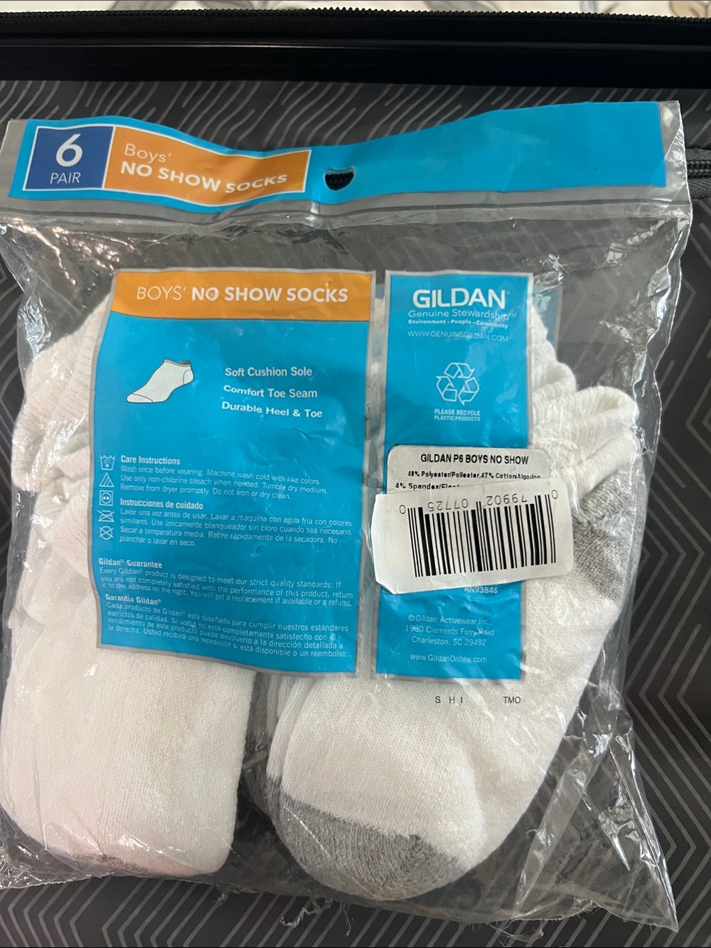 Gildan Boys' No Show Socks - White (6 Pair)